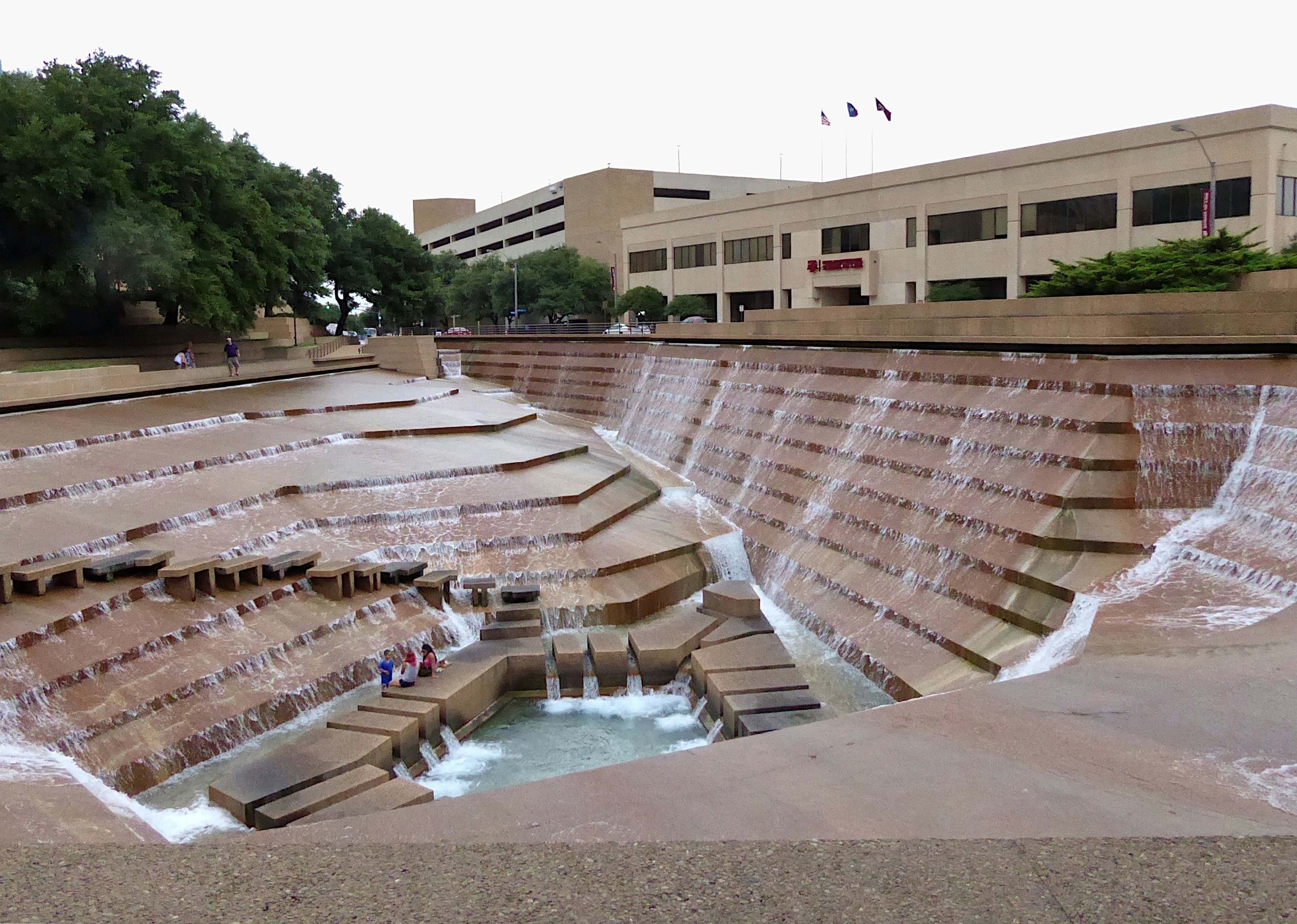 Fort Worth Water Gardens downtown — cash and investor pullback buyer window 2026
